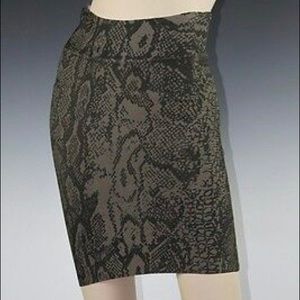 BCBGMaxAzria Dusty Olive and Black Snake Print Bandage Mini Skirt Size X-Small